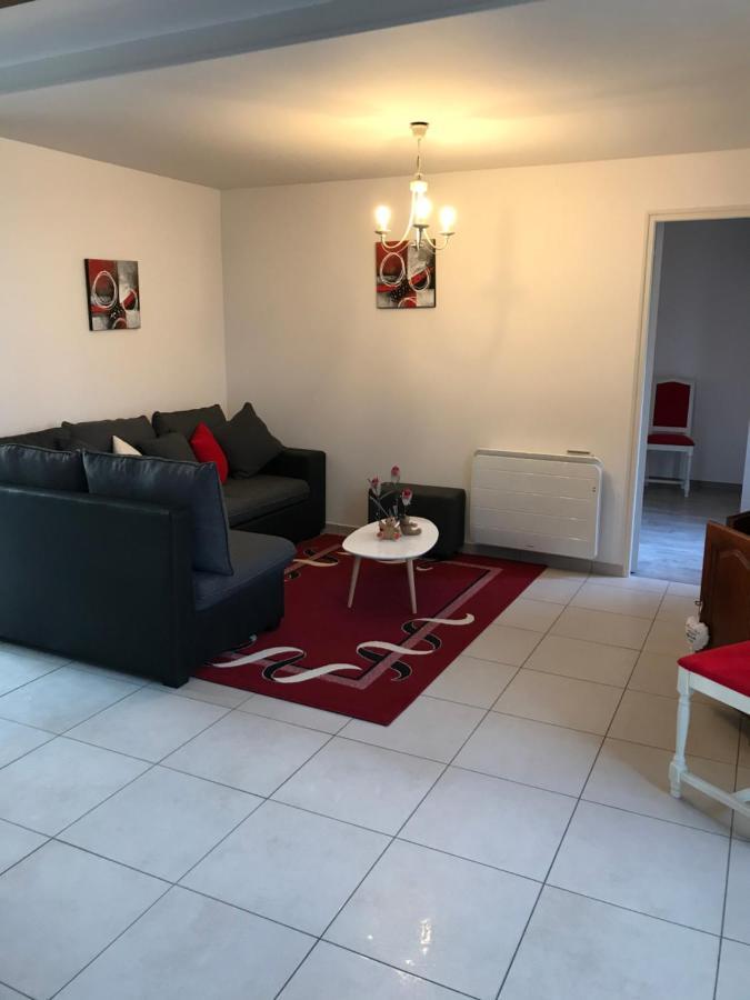 GITE DE FRANCE A l'essentiel Sidiailles Extérieur photo